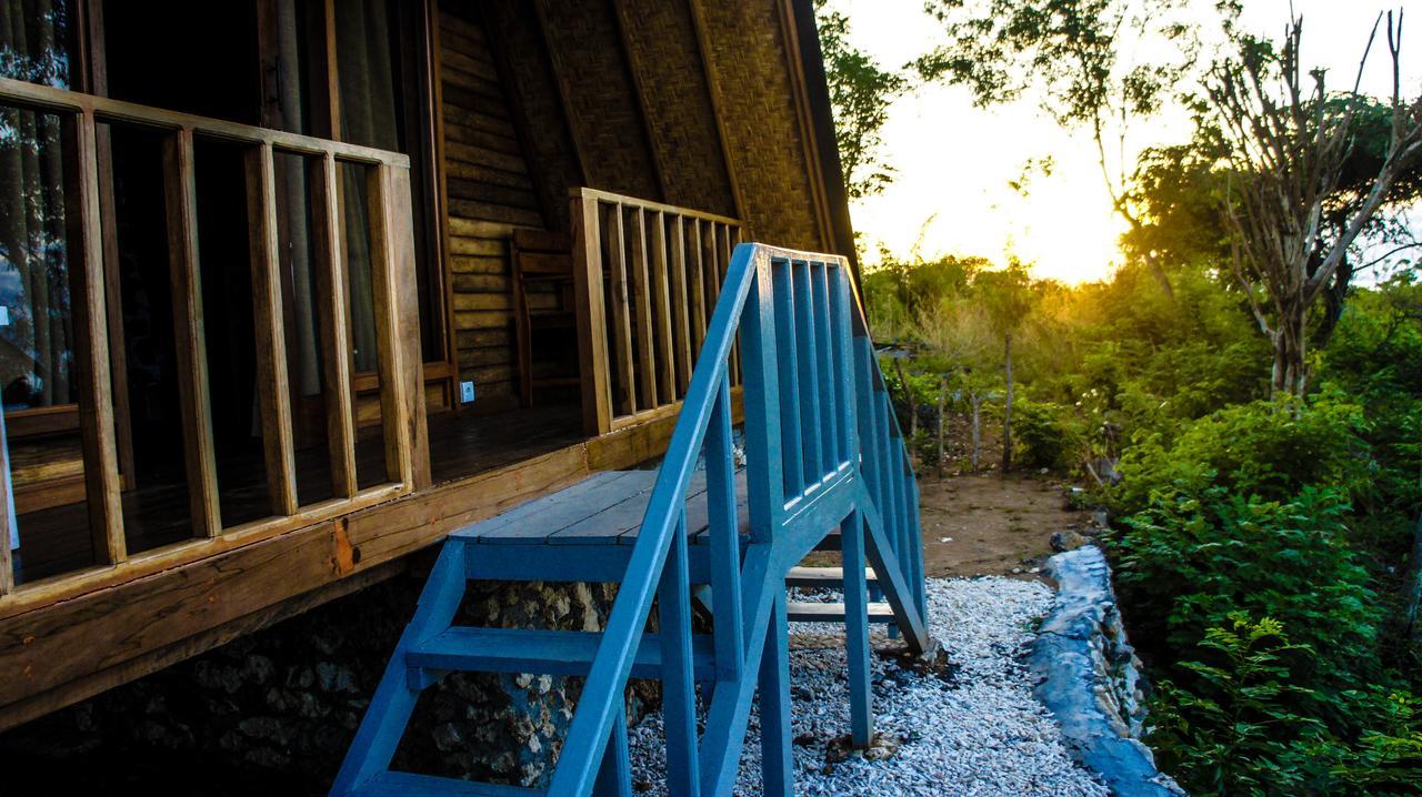 Hotel Denbencingah - Stylish Triangle Across The Beach Toyapakeh Exterior foto