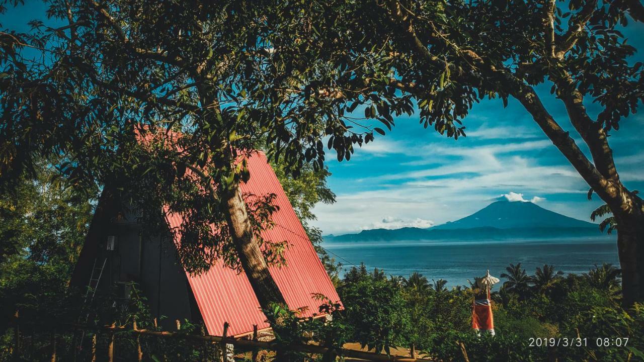 Hotel Denbencingah - Stylish Triangle Across The Beach Toyapakeh Exterior foto